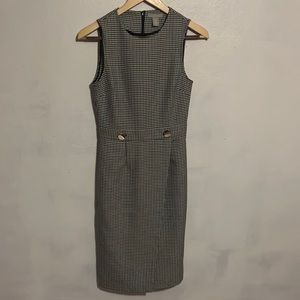 Zip up, knee length Professional H and M dress